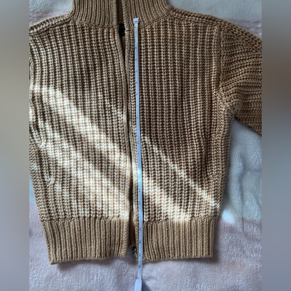 Sweater - Picture 7 of 8